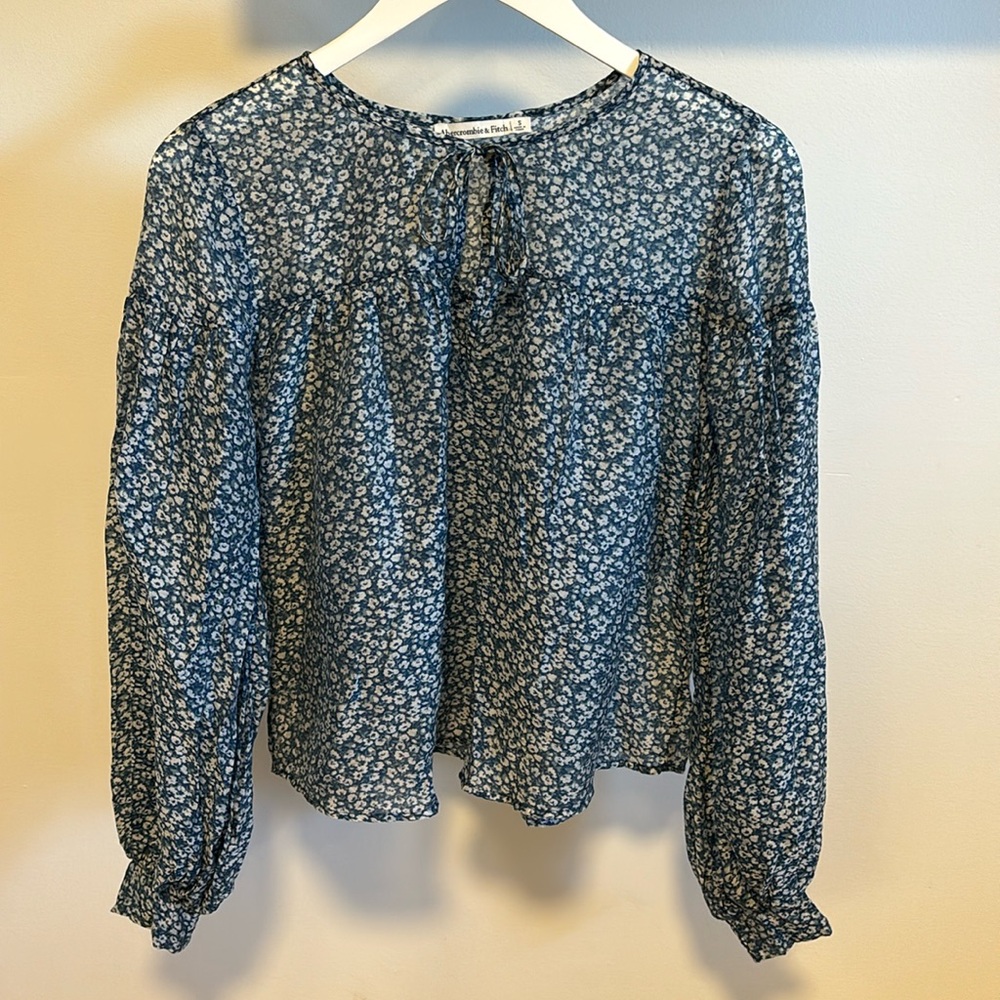 Abercrombie & Fitch sheer floral key hole blouse.